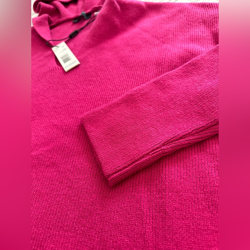 Tahari hoodie sweater size Xsmall - Picture 5 of 8